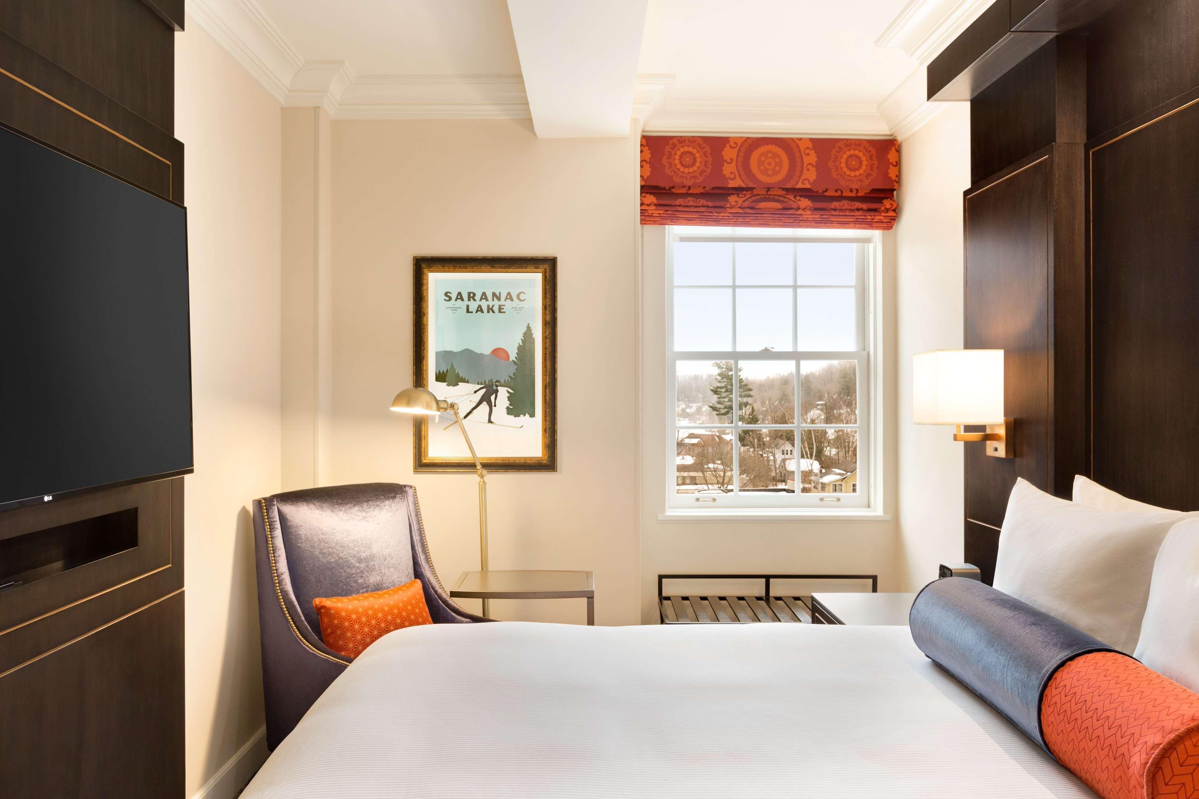 Hotel Saranac, Curio Collection By Hilton Саранак-Лейк Экстерьер фото