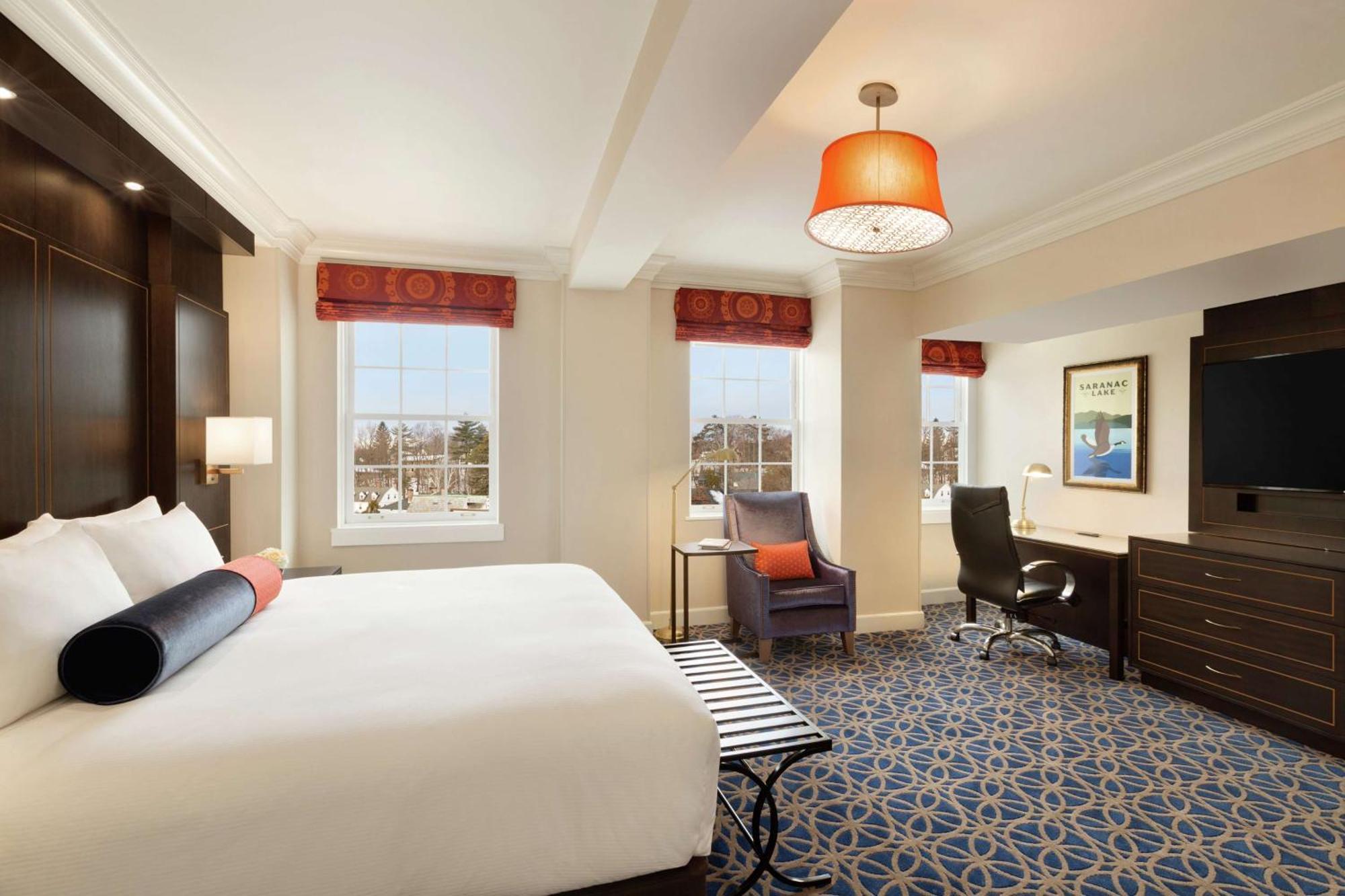 Hotel Saranac, Curio Collection By Hilton Саранак-Лейк Экстерьер фото